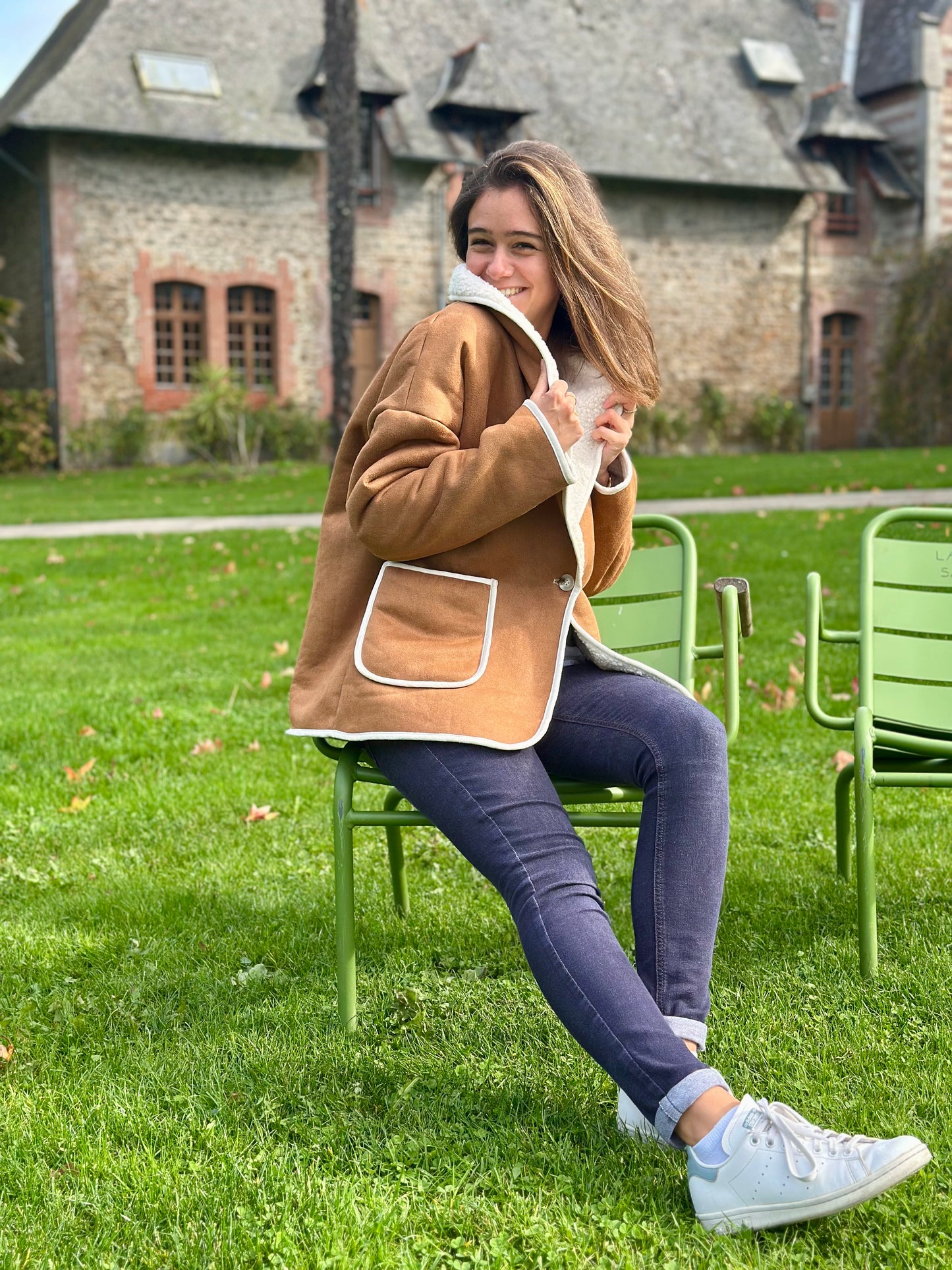 Manteau camel moumoute suédine