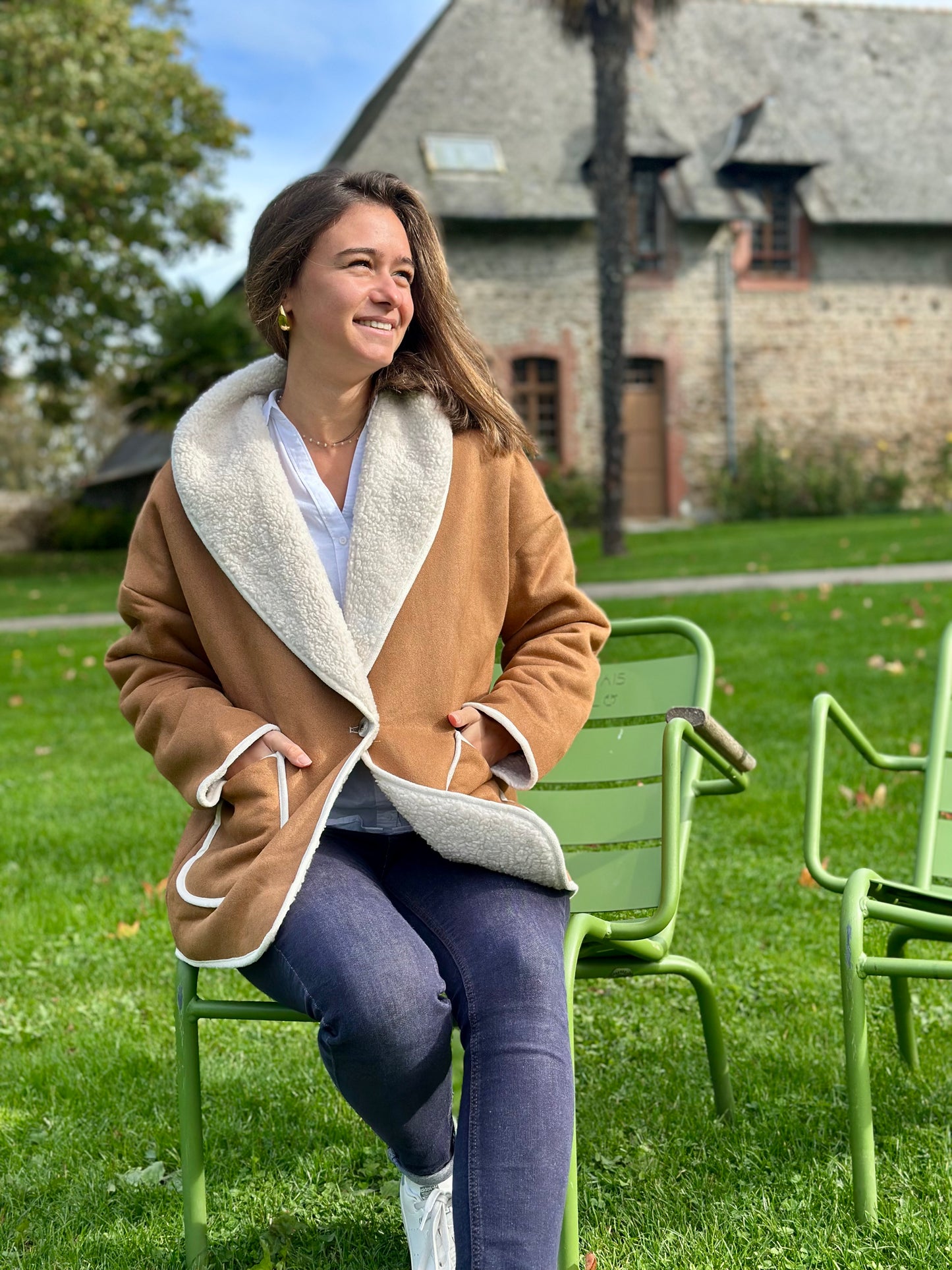 Manteau camel moumoute suédine