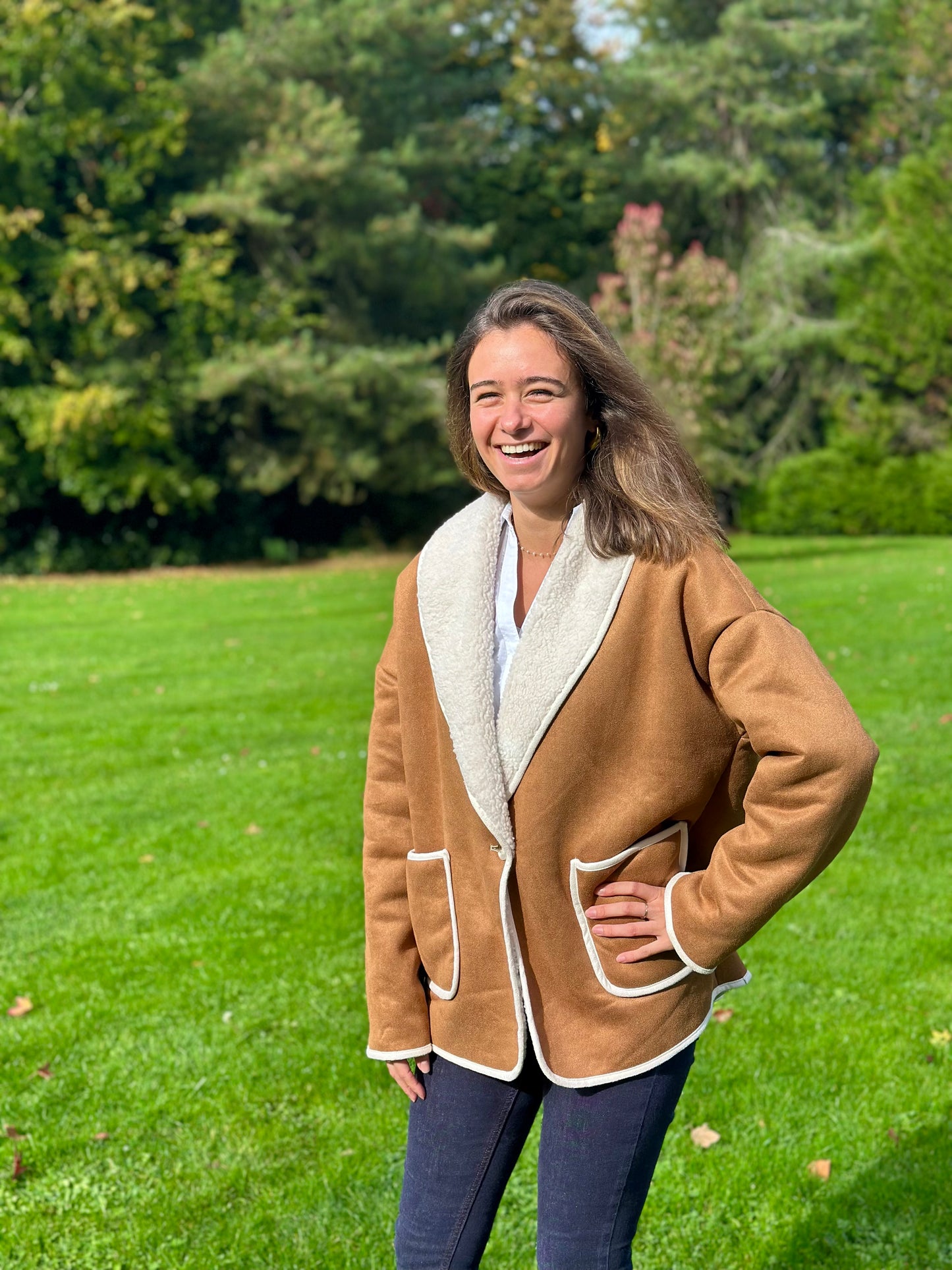 Manteau camel moumoute suédine