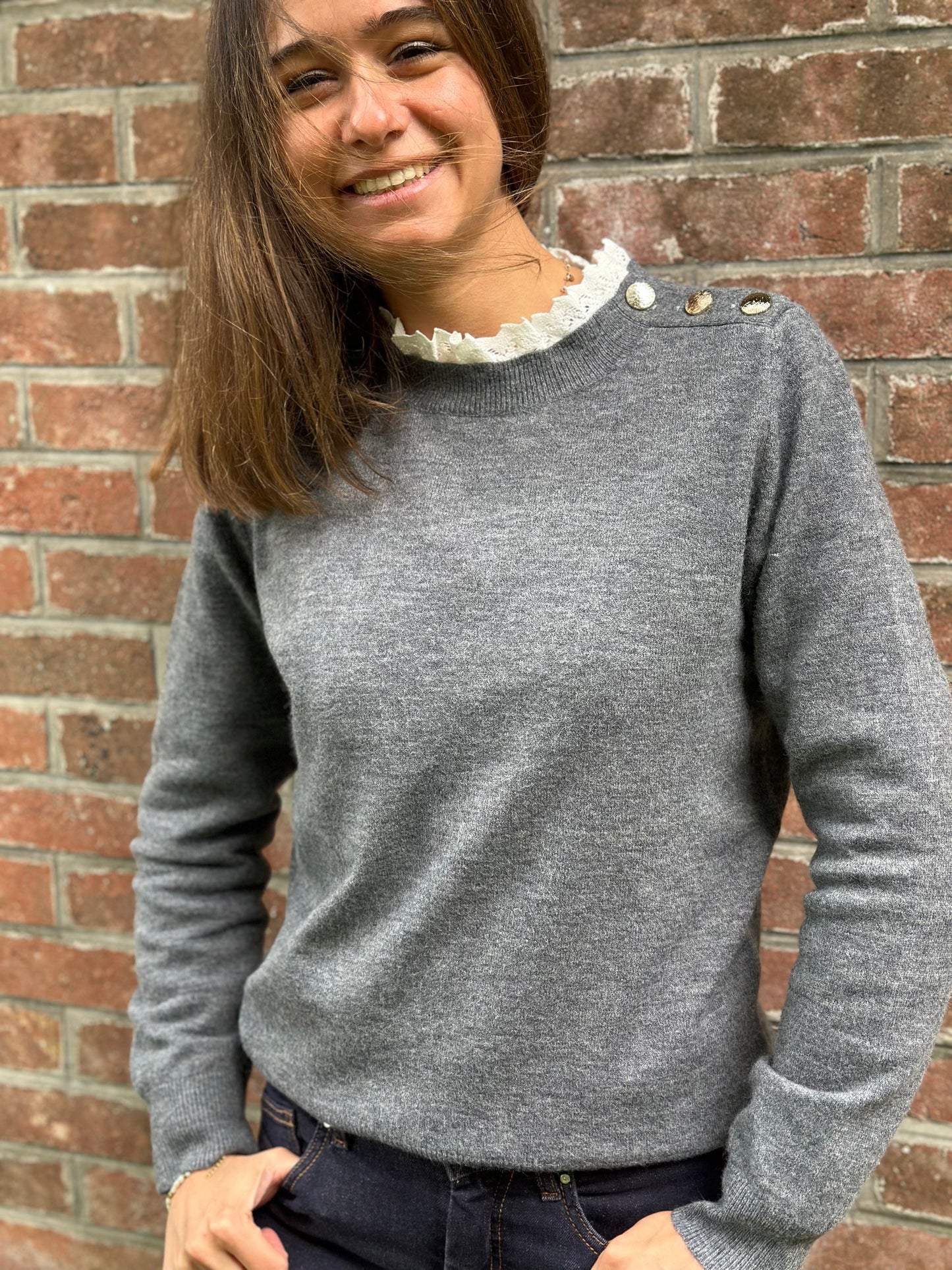 Pull col dentelle gris