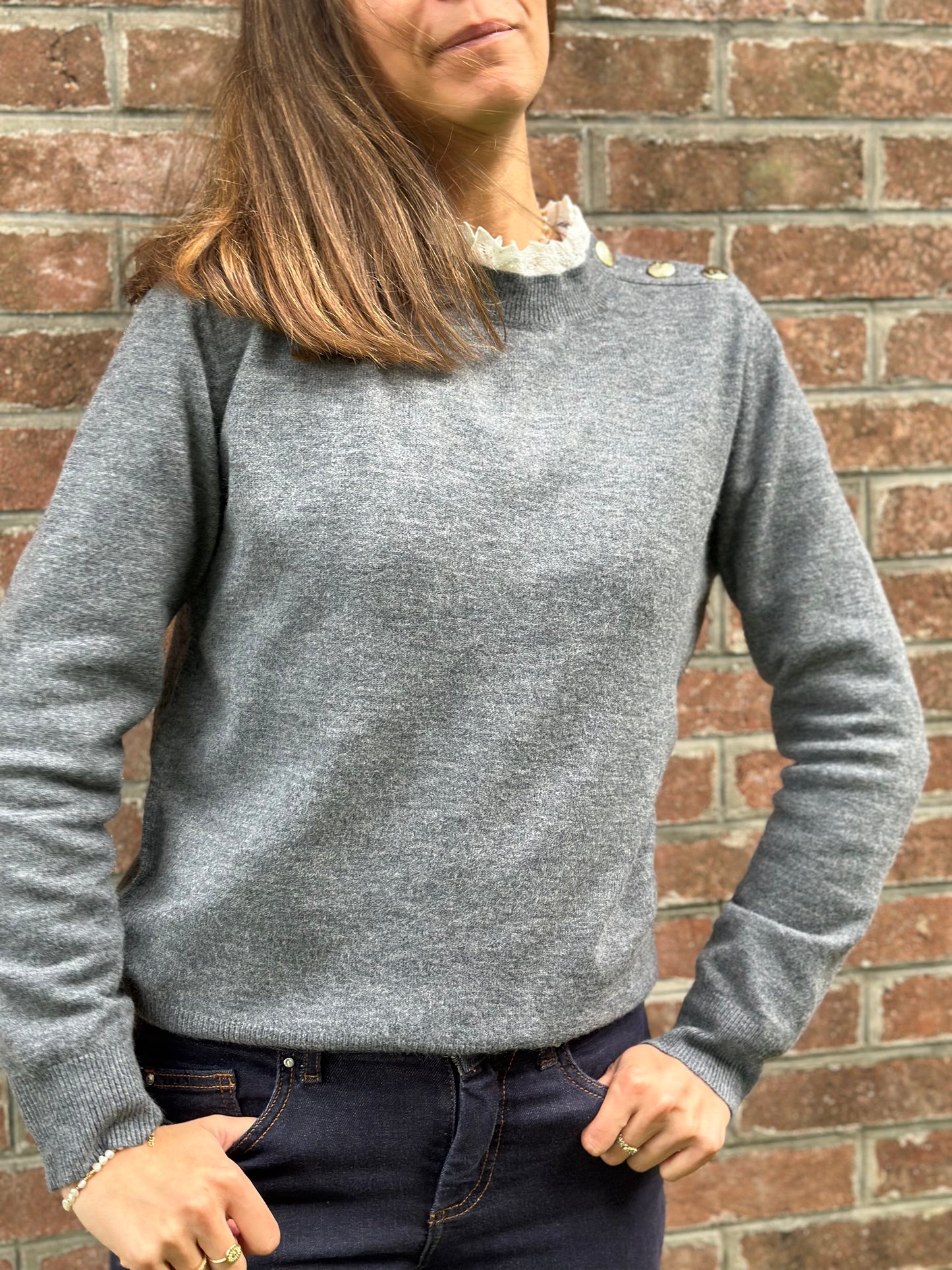 Pull col dentelle gris