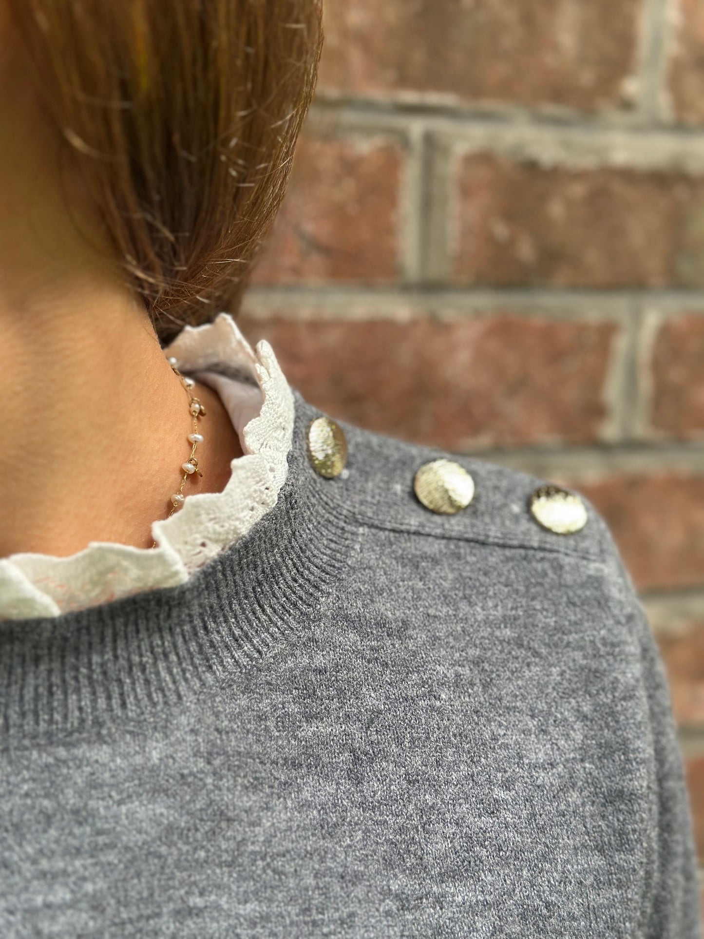 Pull col dentelle gris