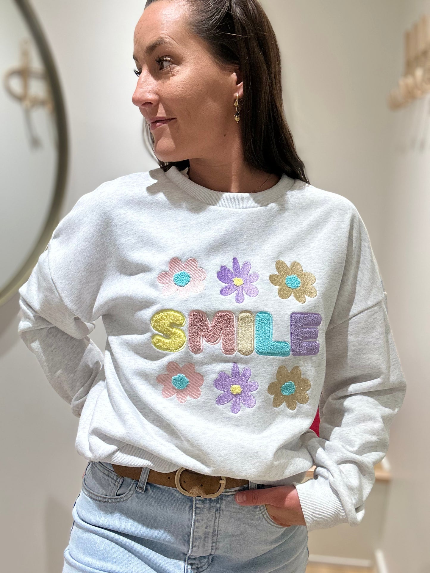 Sweat smile gris pastel