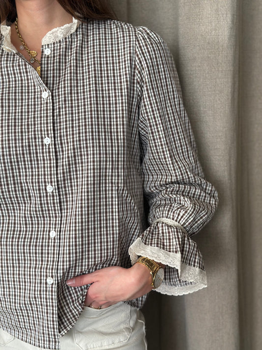 Chemise carreaux col broderie