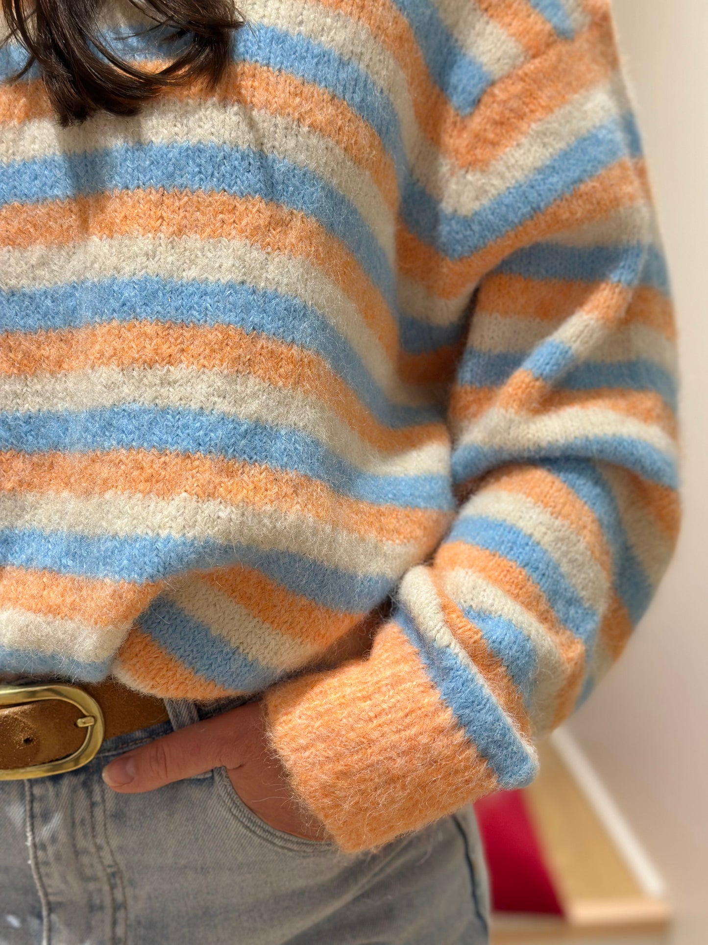 Pull rayé orange bleu écru