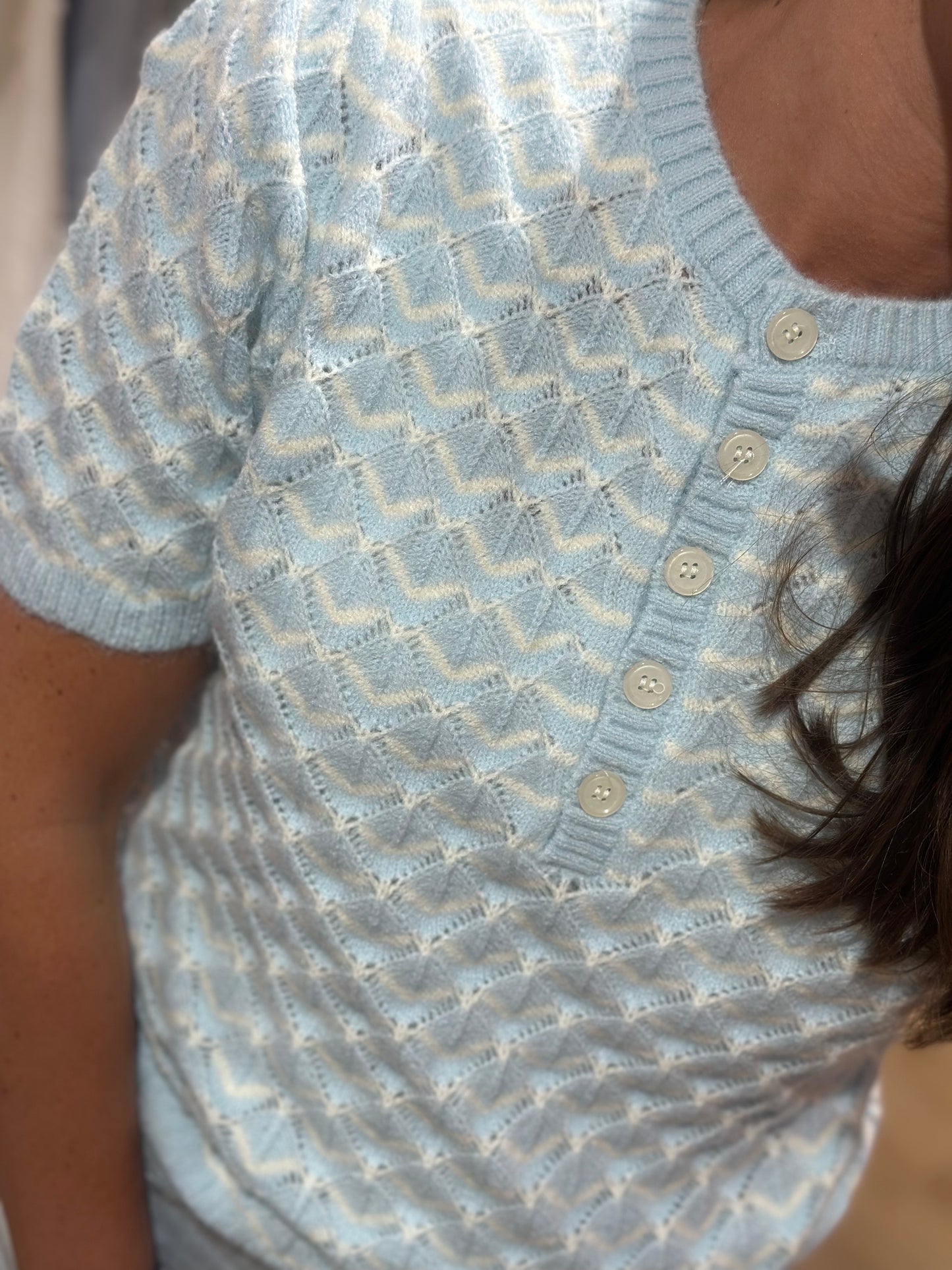 Tee-Shirt pull ciel blanc boutons