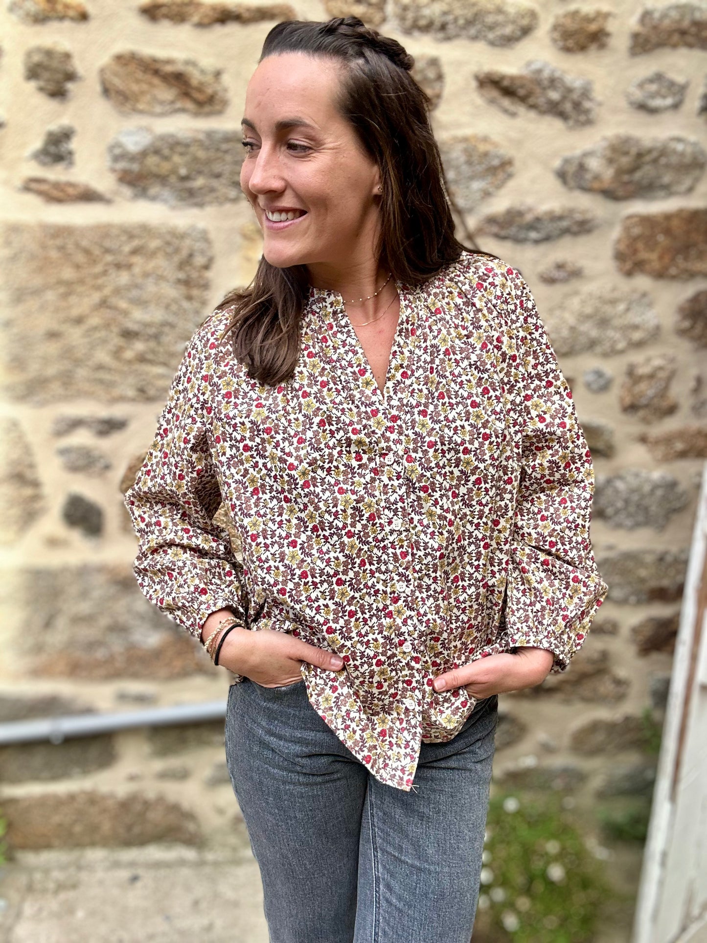 Blouse marron rouge jaune