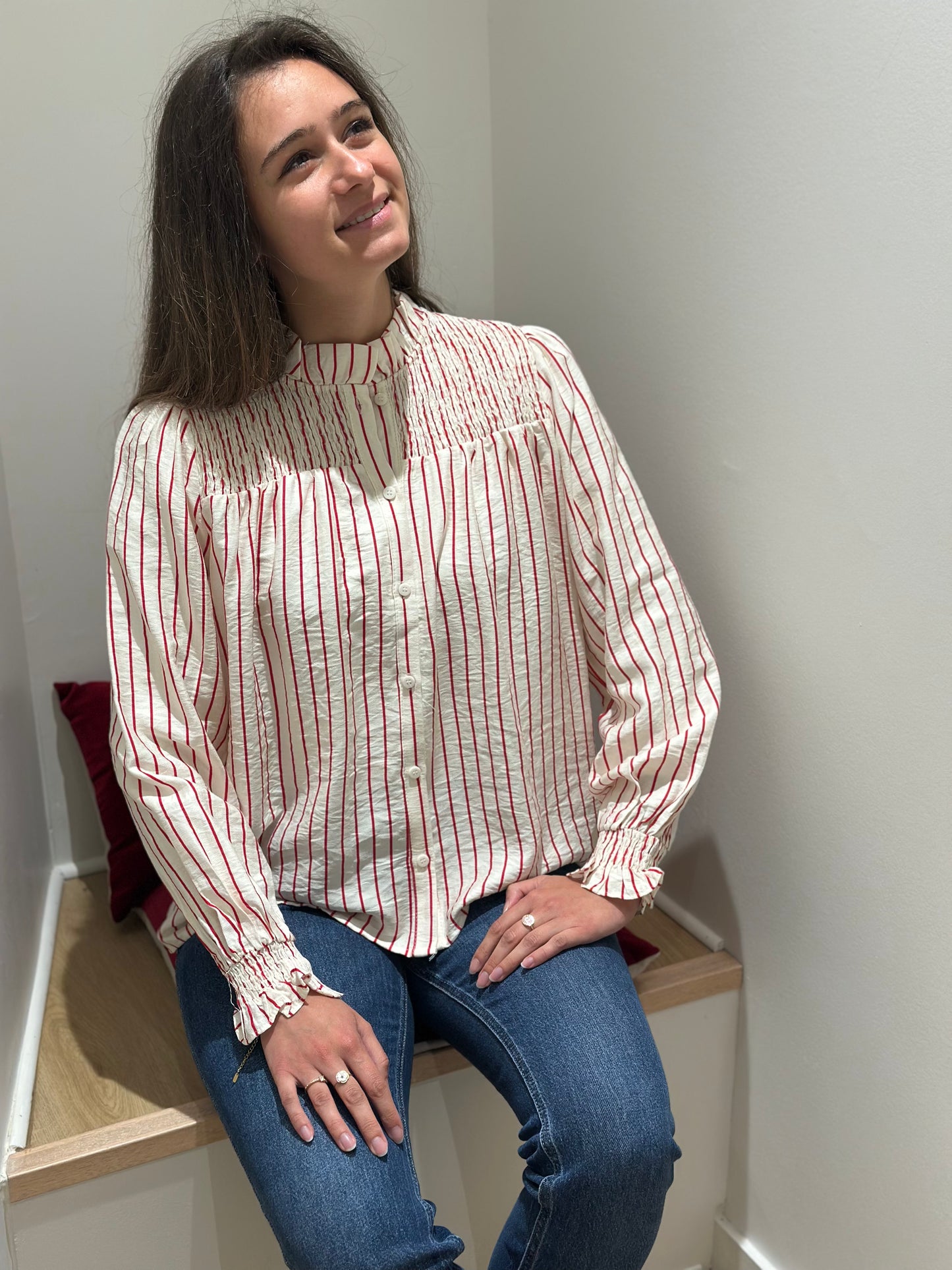 Chemise smockée rayée framboise