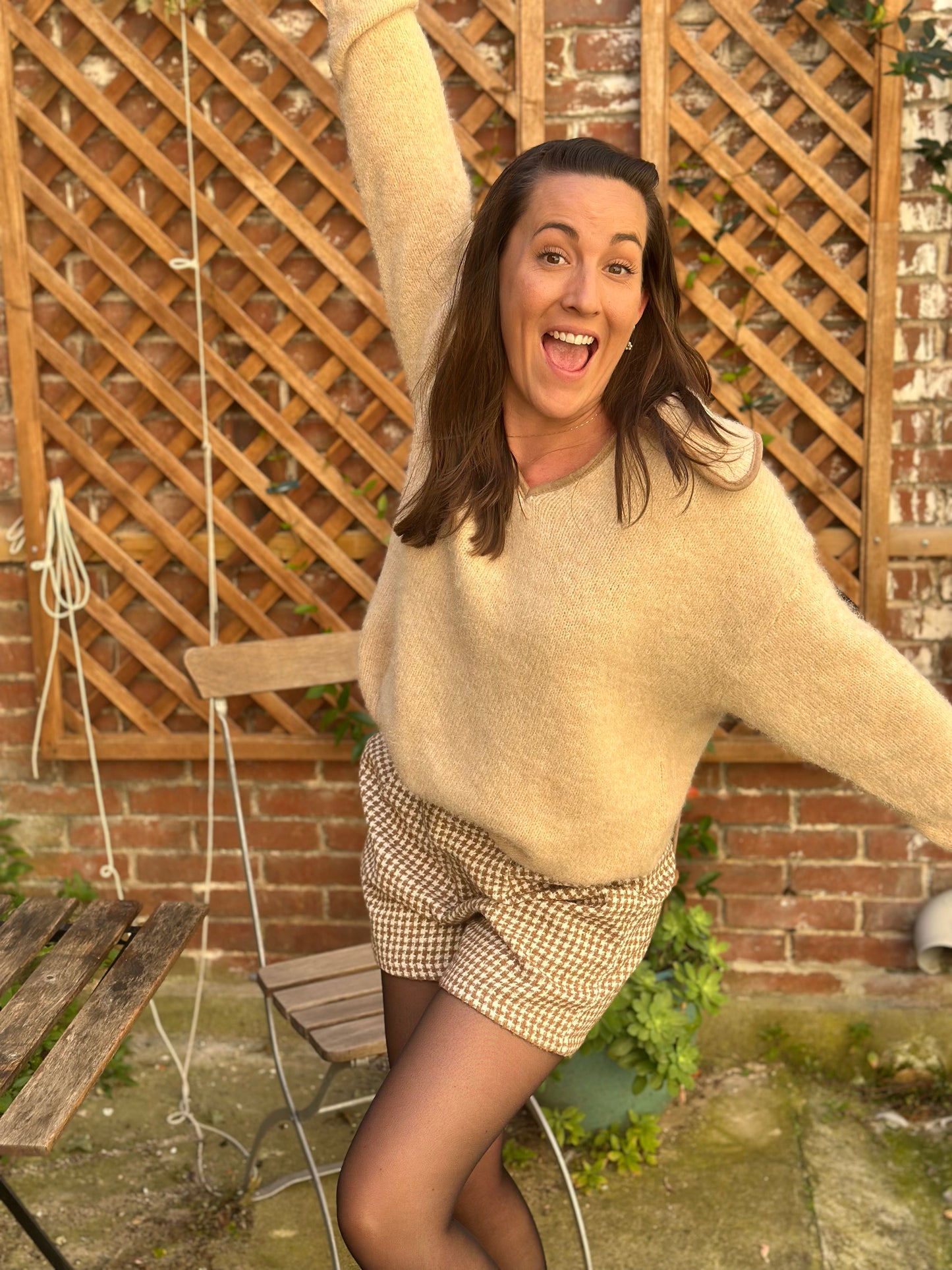 Short taupe damier camel