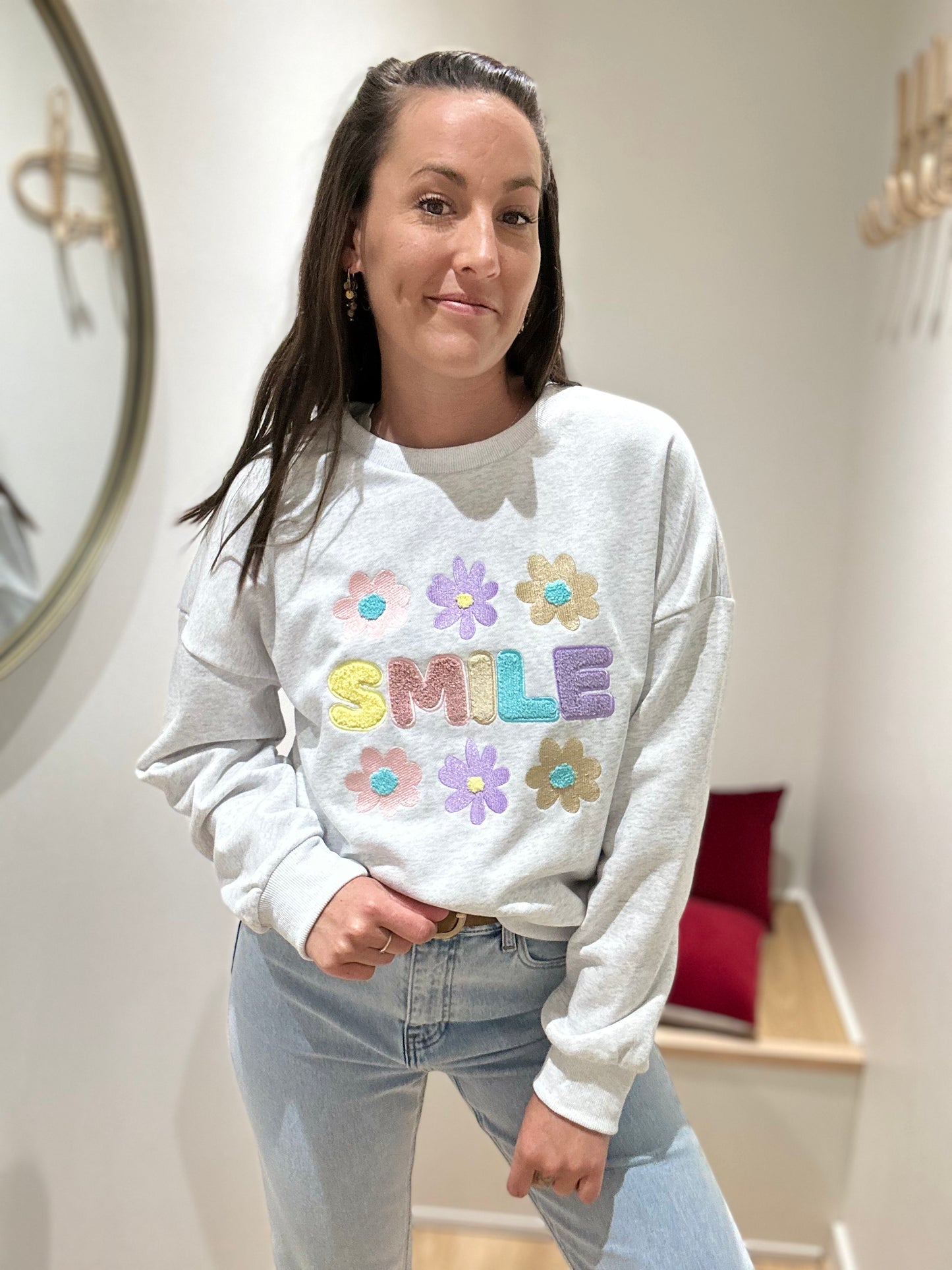Sweat smile gris pastel