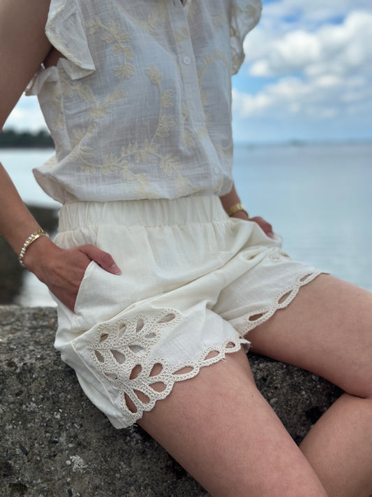 Short crème broderie
