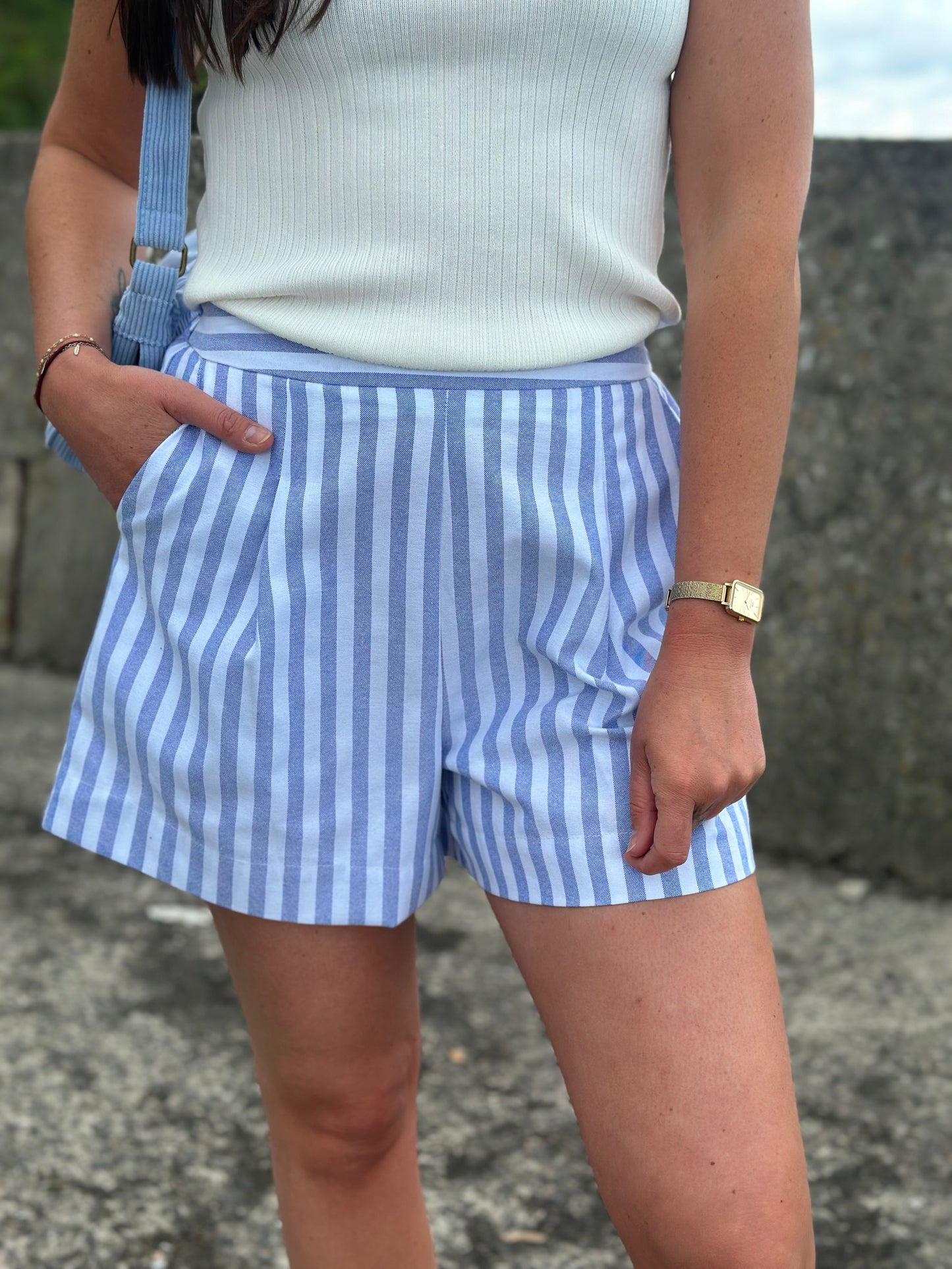 Short rayures bleu