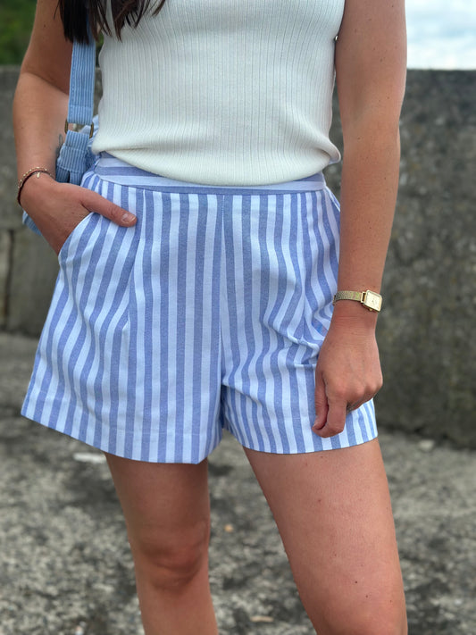 Short rayures bleu