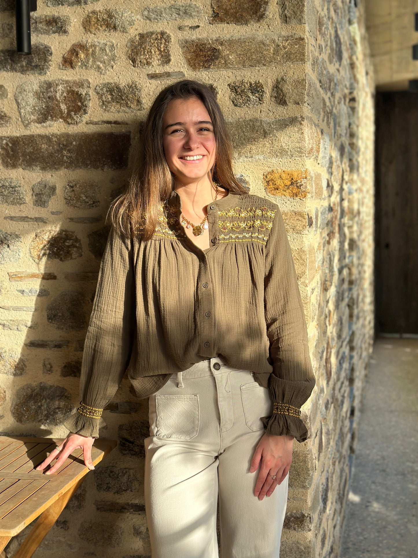 Chemise kaki brodée DG