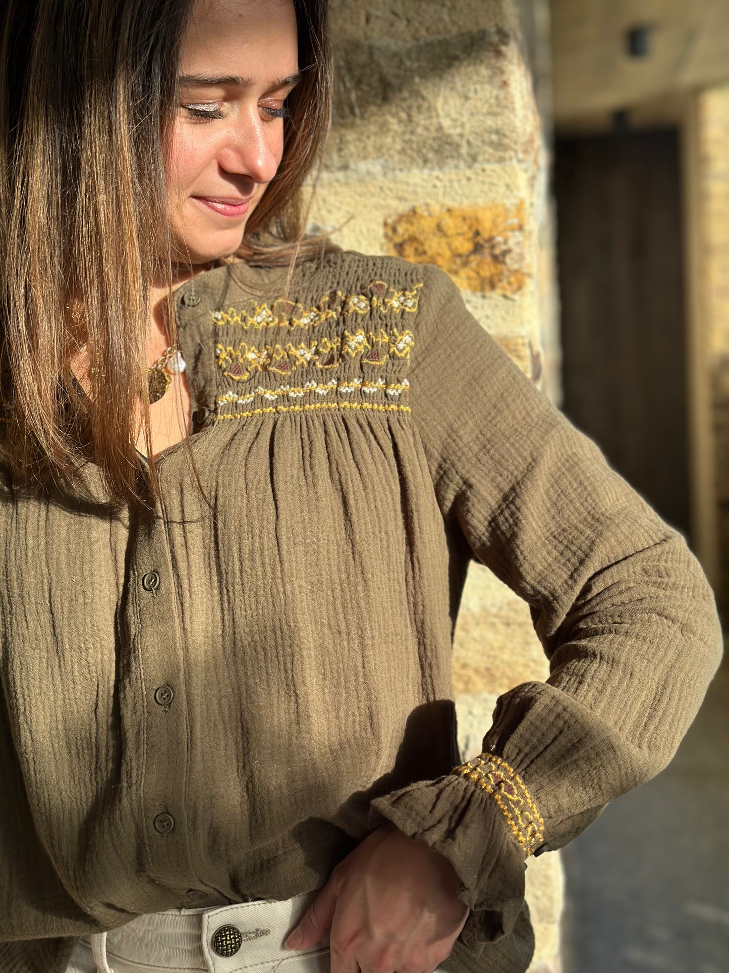 Chemise kaki brodée DG