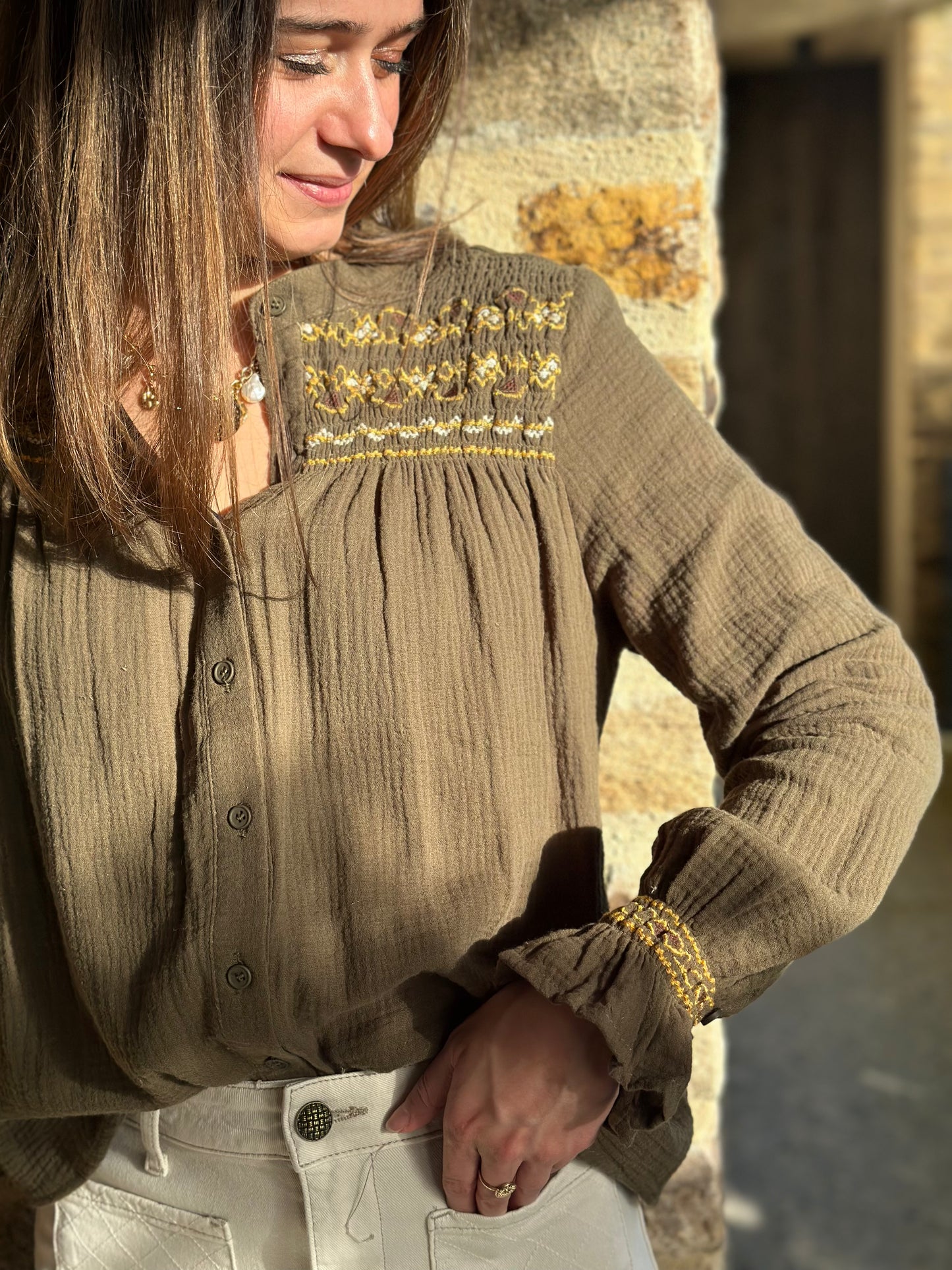 Chemise kaki brodée DG