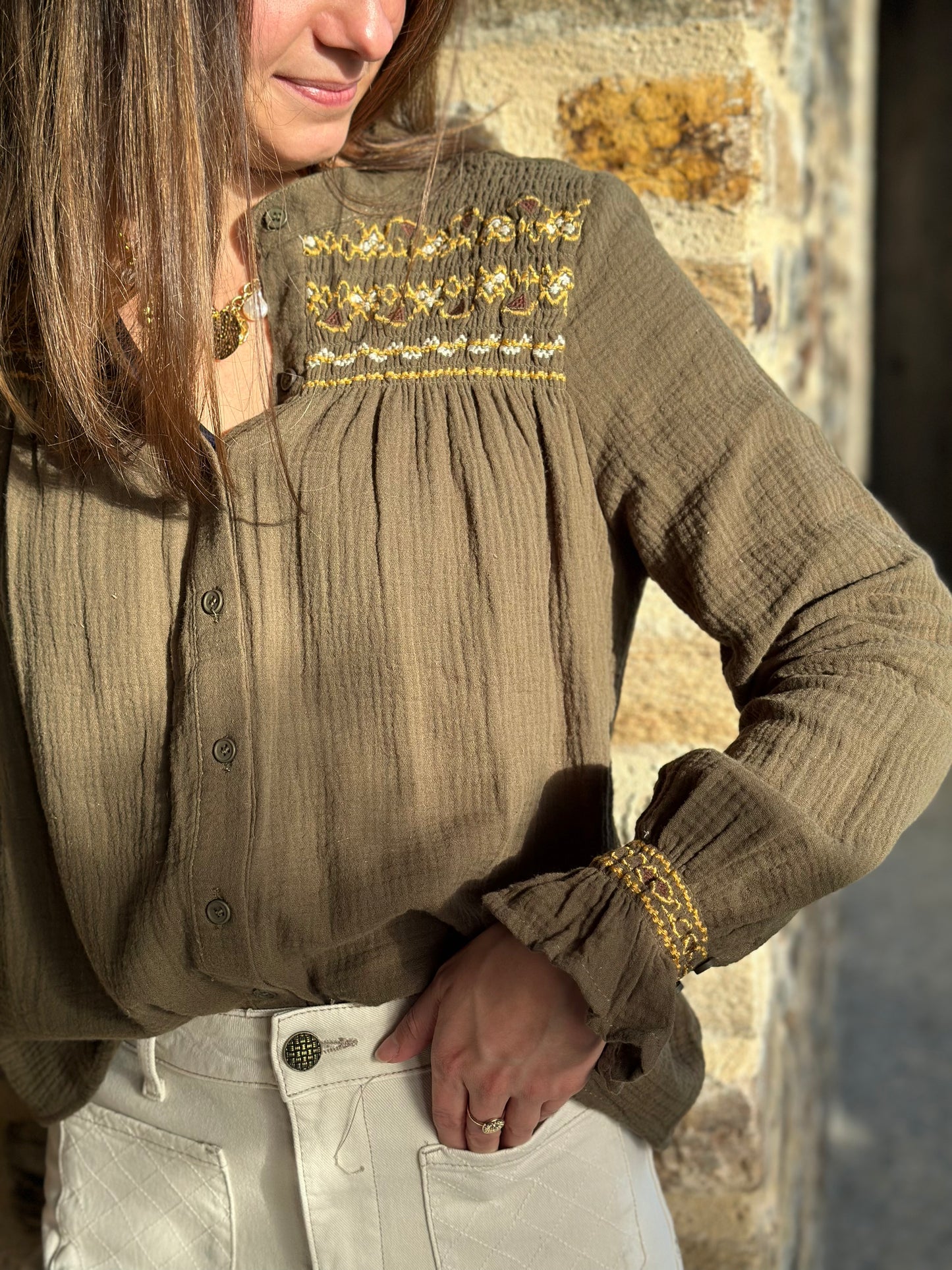 Chemise kaki brodée DG