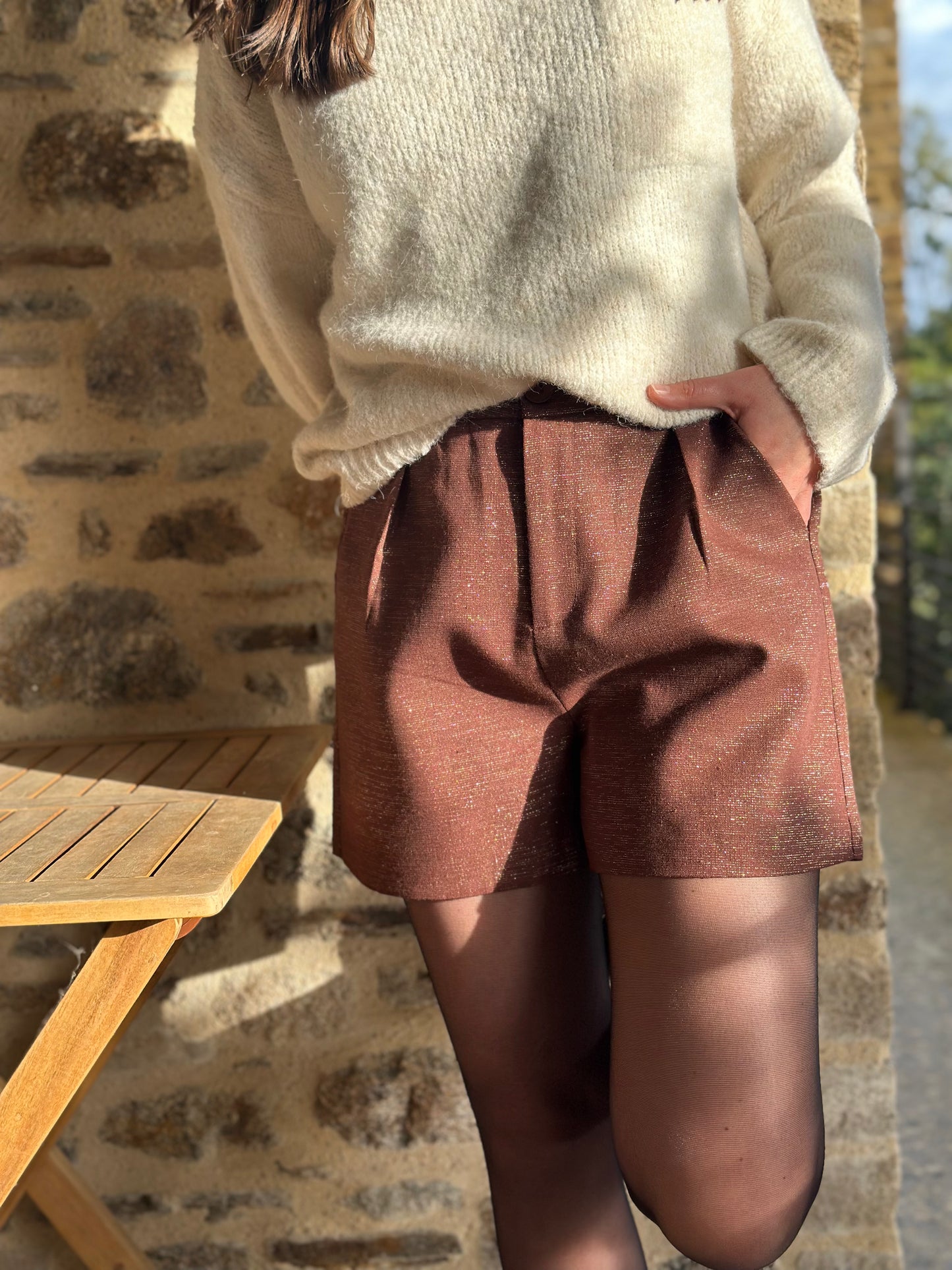Short chocolat lurex doré