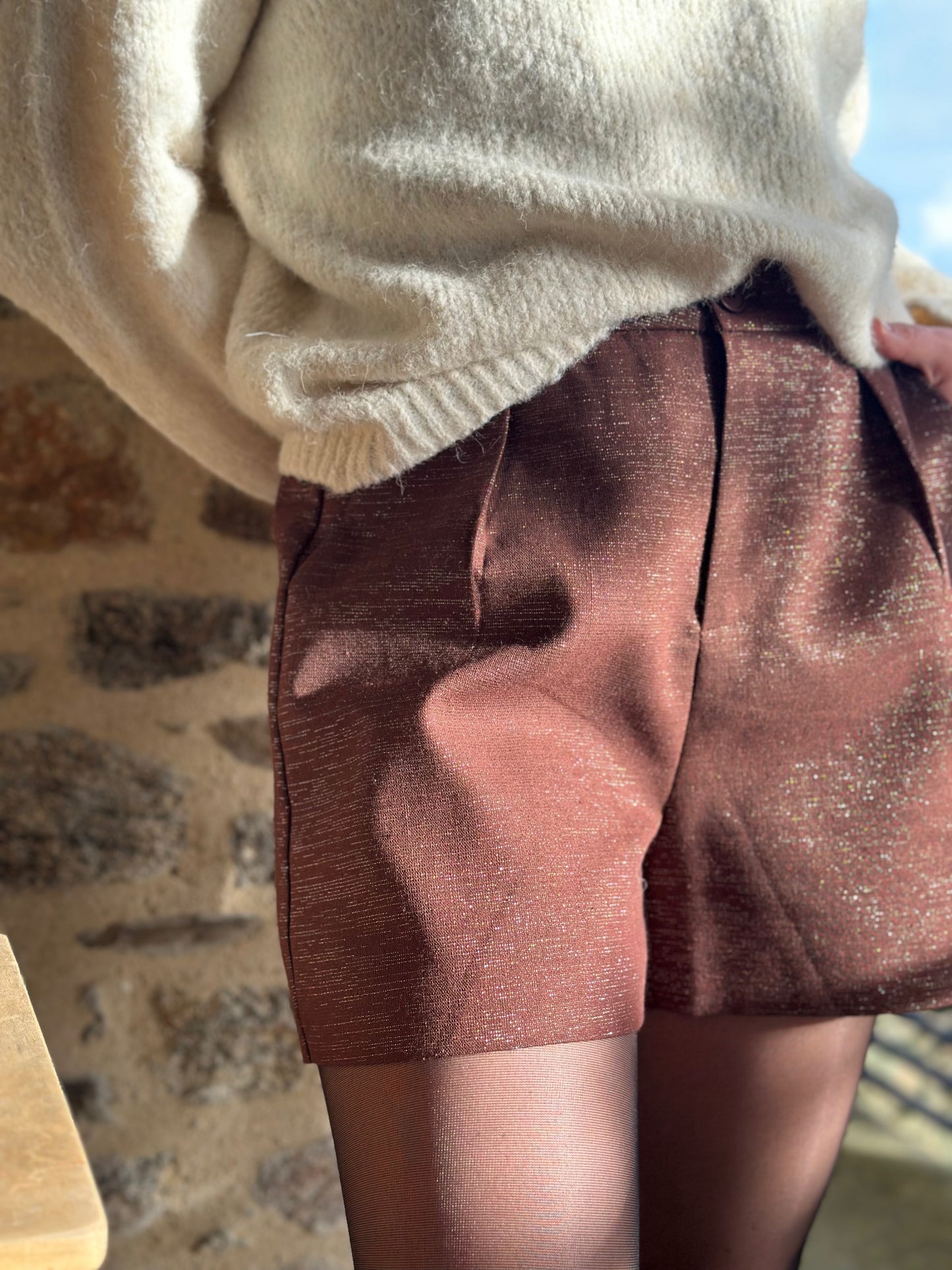 Short chocolat lurex doré