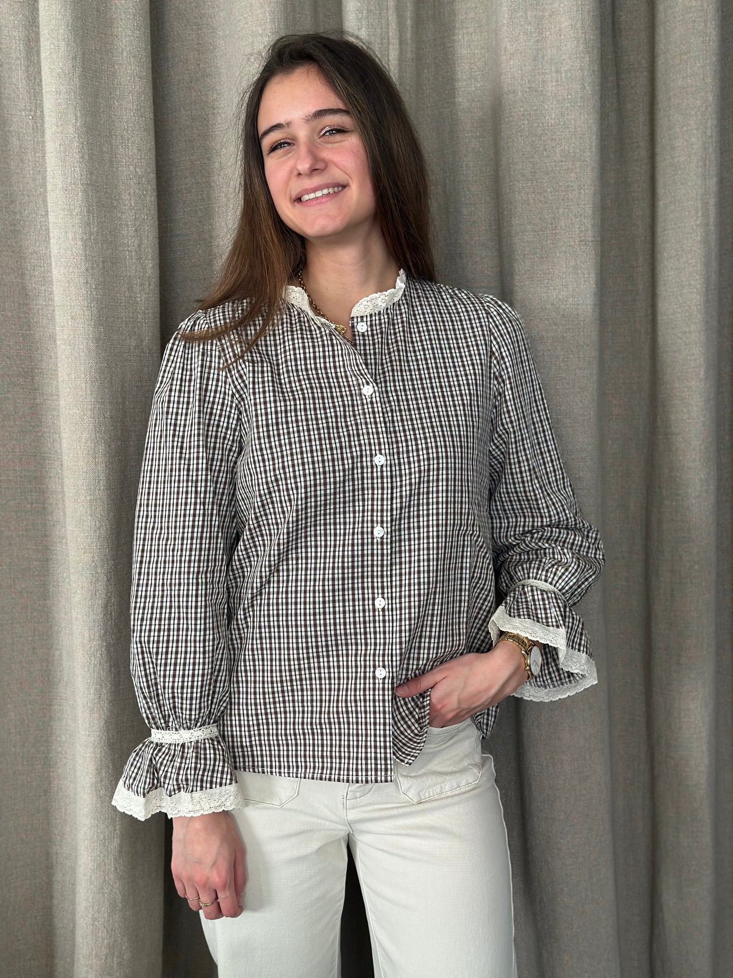 Chemise carreaux col broderie