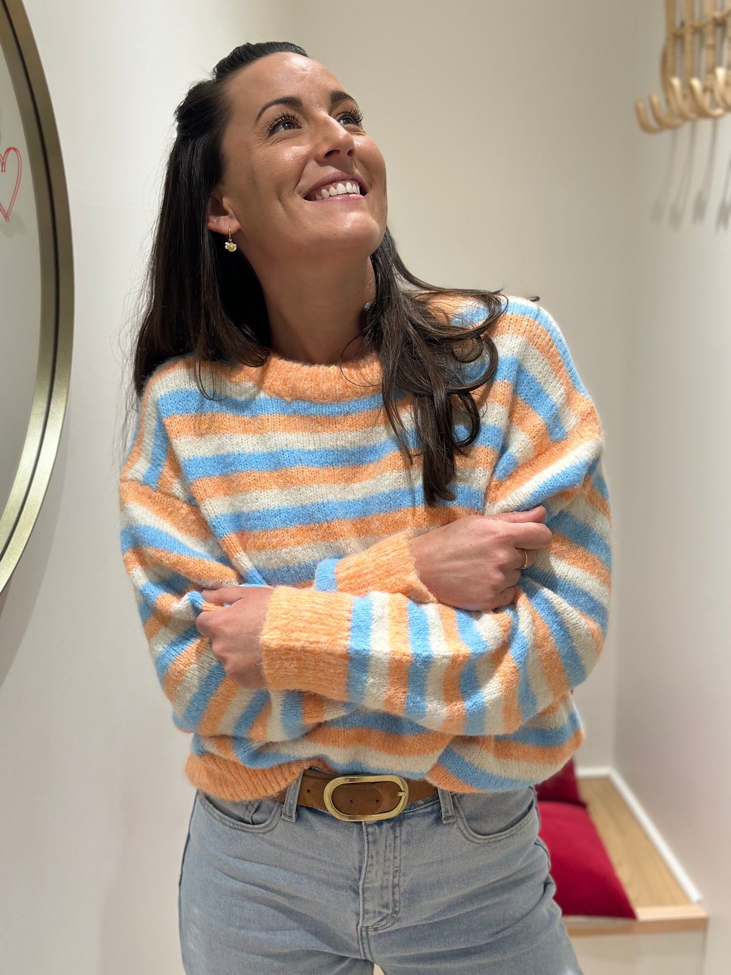 Pull rayé orange bleu écru