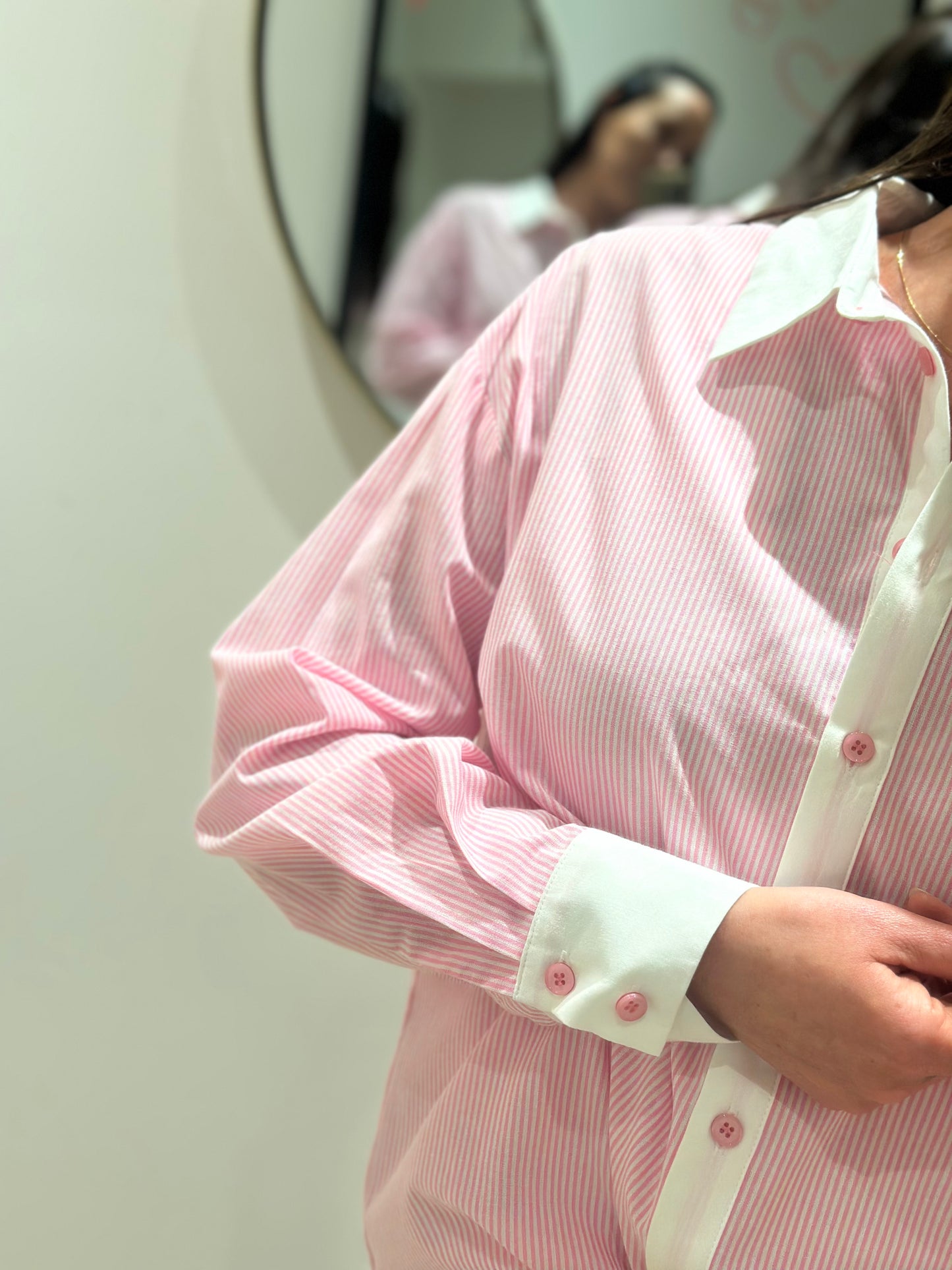 Chemise rose col manche blanc