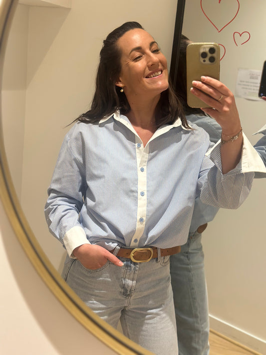 Chemise bleu col manche blanc