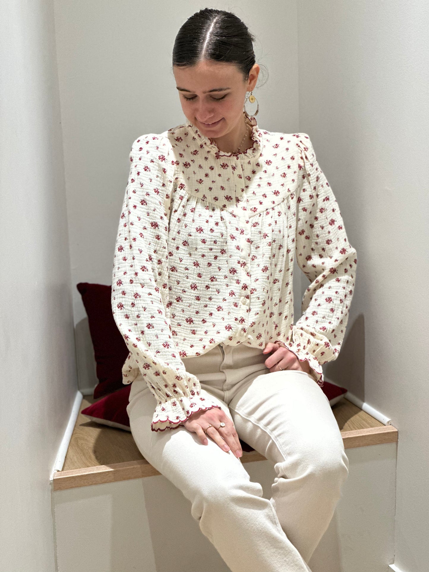 Chemise DG écru fleurs framboise