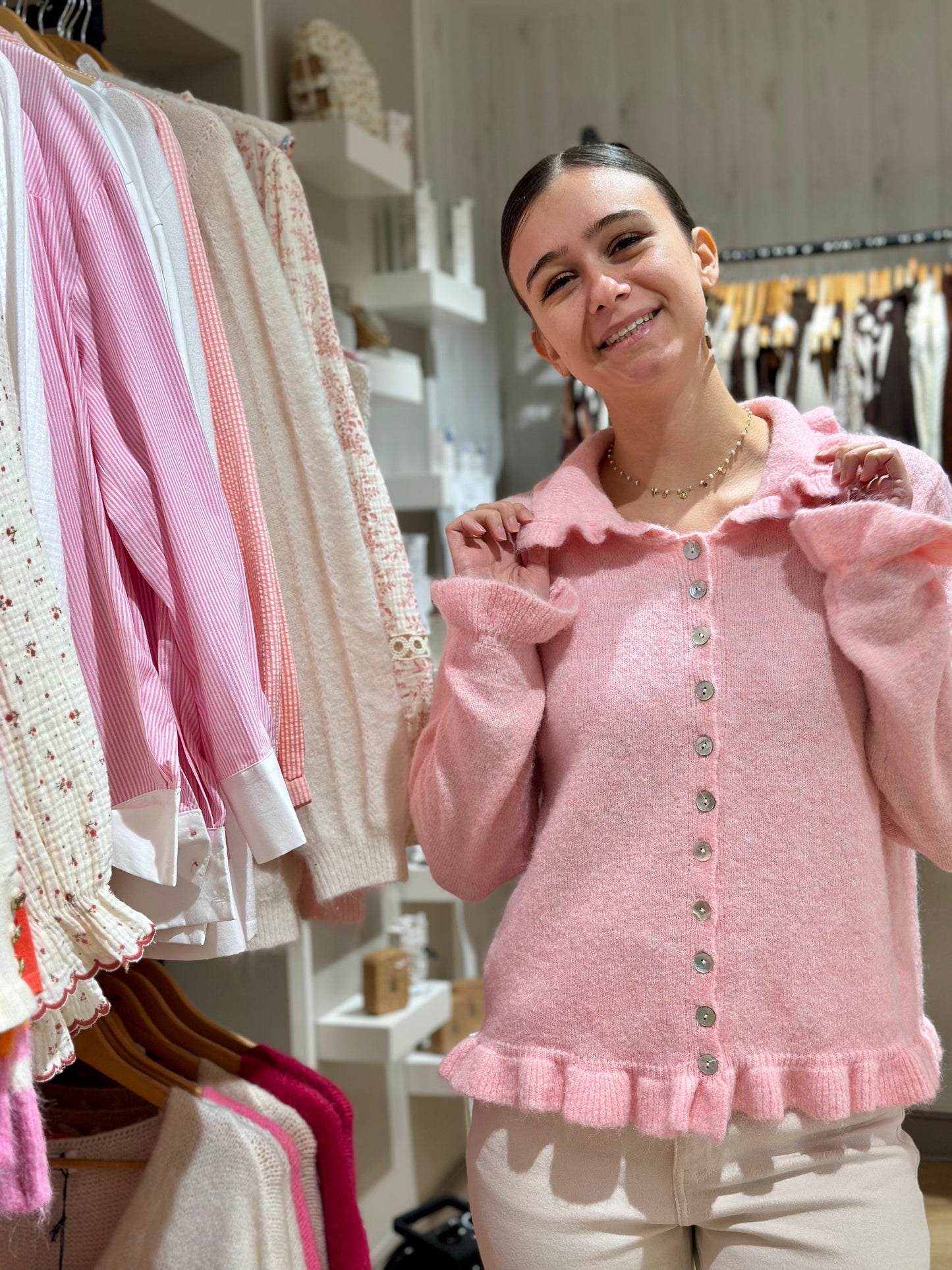 Gilet rose volants col Claudine