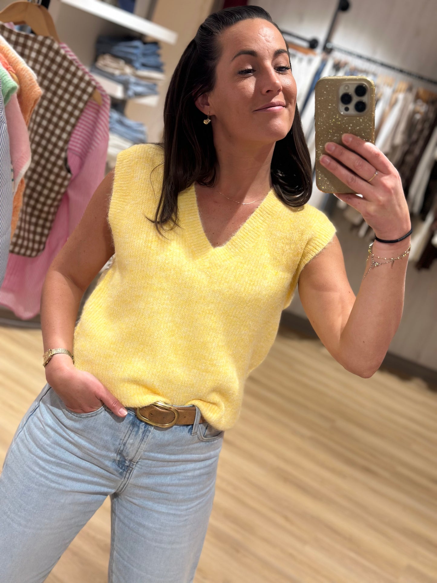 Maille jaune sans manche