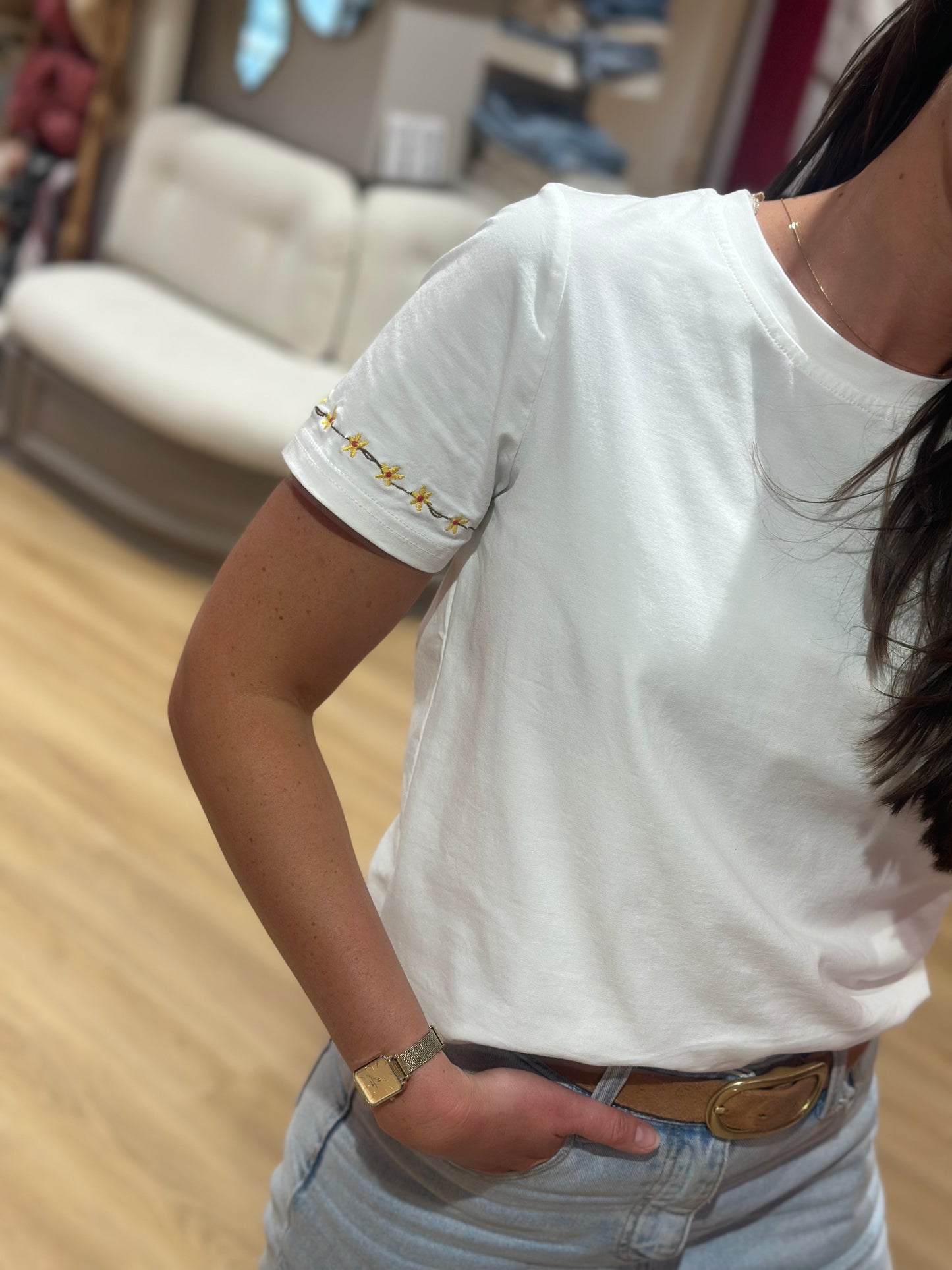 Tee-shirt blanc tournesol brodés manches
