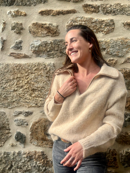 Pull beige col marron