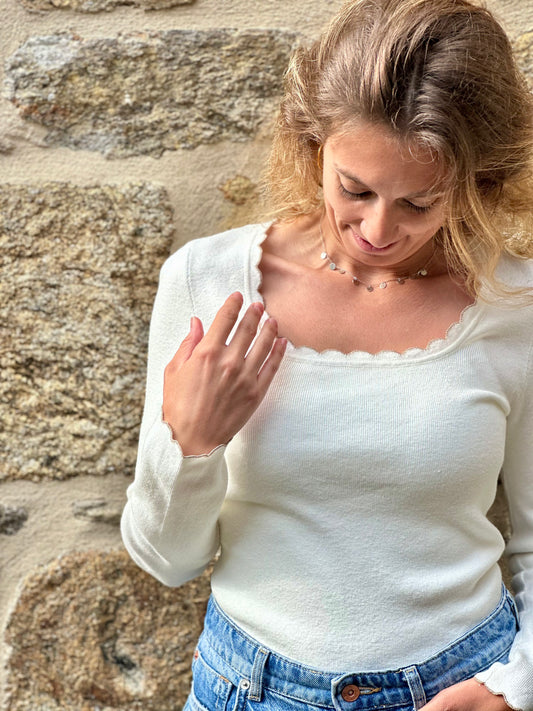 Maille blanche dorée