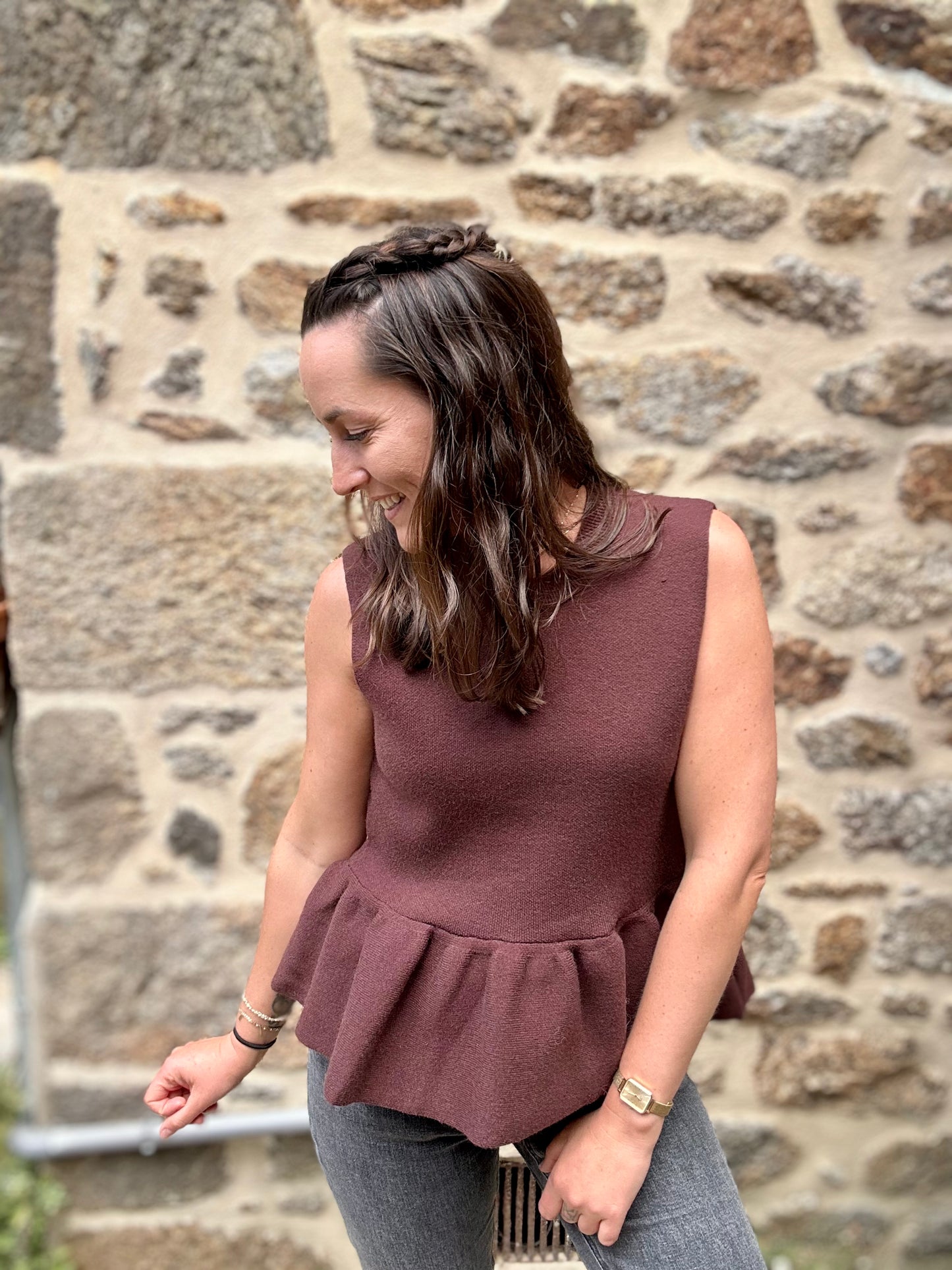 Haut maille coffee bas froufrou