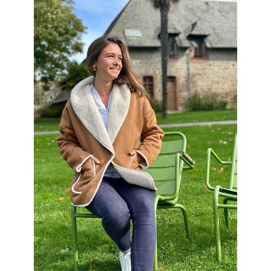 Manteau camel moumoute suédine