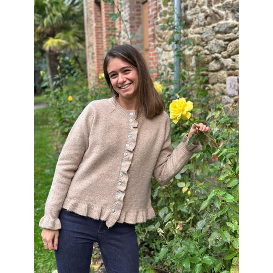 Gilet beige manche et col volants